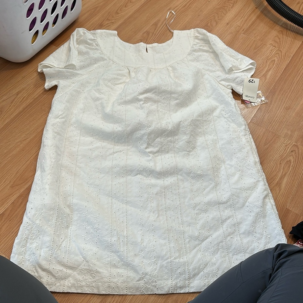 White lace dress new with tags size XL